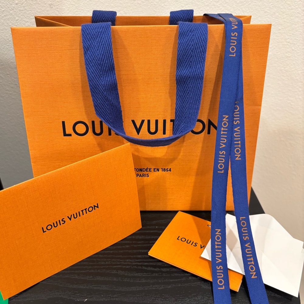 Louis Vuitton Paper Shopping Bag Set